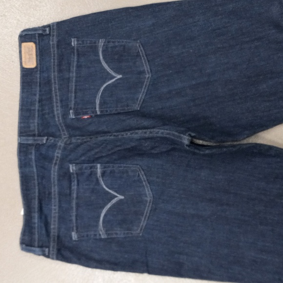 Levi's The Original Jean, Darkwash, Mid Rise Skinny Jeans - Picture 13 of 14